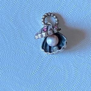 Chamilia Disney Ariel pearl in seashell charm